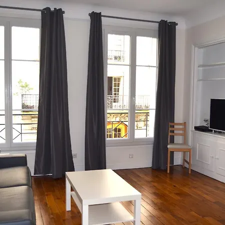Neuilly Apartment *
